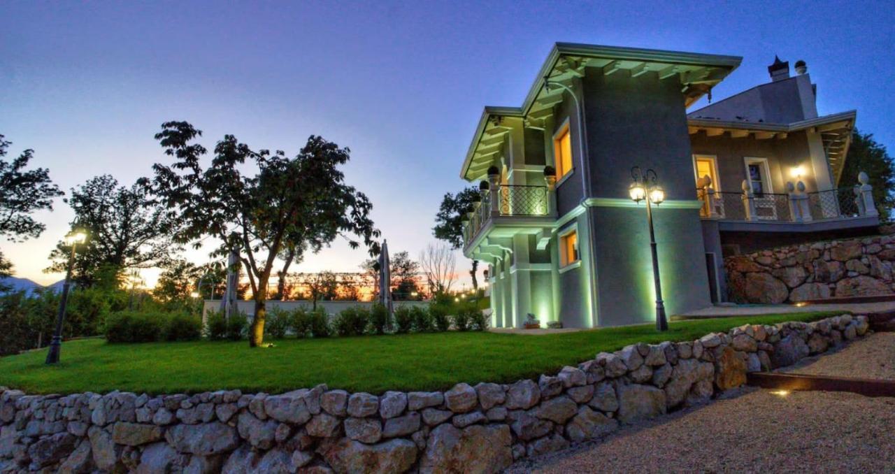 Tenuta Santo Stefano Azienda Agrituristica Santo Stefano del Sole Eksteriør billede