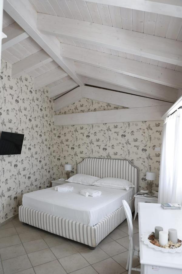 Tenuta Santo Stefano Azienda Agrituristica Santo Stefano del Sole Eksteriør billede
