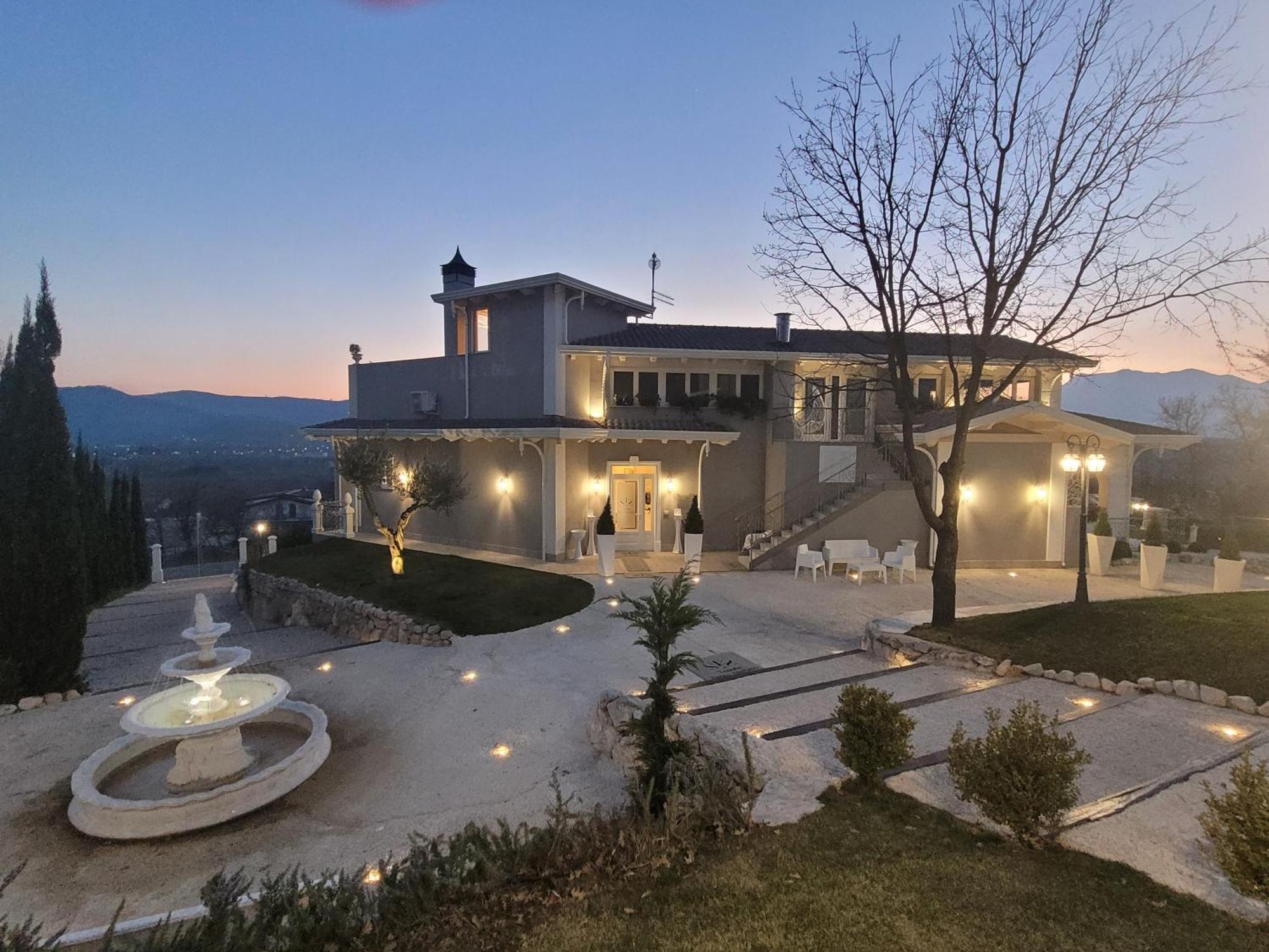 Tenuta Santo Stefano Azienda Agrituristica Santo Stefano del Sole Eksteriør billede