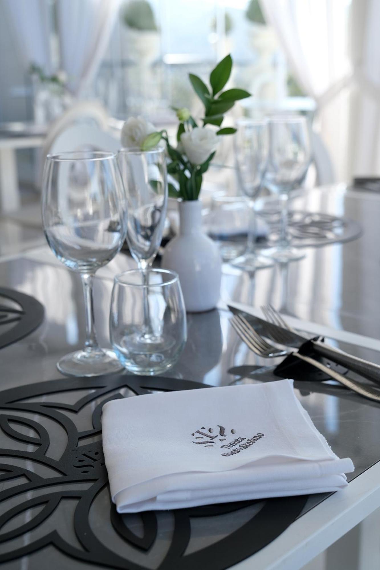 Tenuta Santo Stefano Azienda Agrituristica Santo Stefano del Sole Eksteriør billede